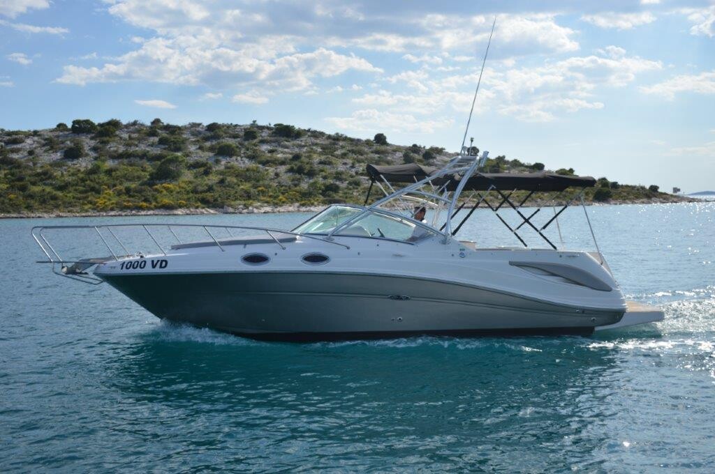 Yacht Charter Motor boat Sea Ray 275 Amberjack „1000 VD“ in Croatia