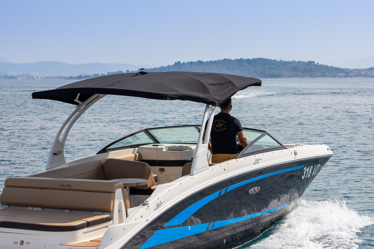 Sea Ray SDX 270 Happy Hours