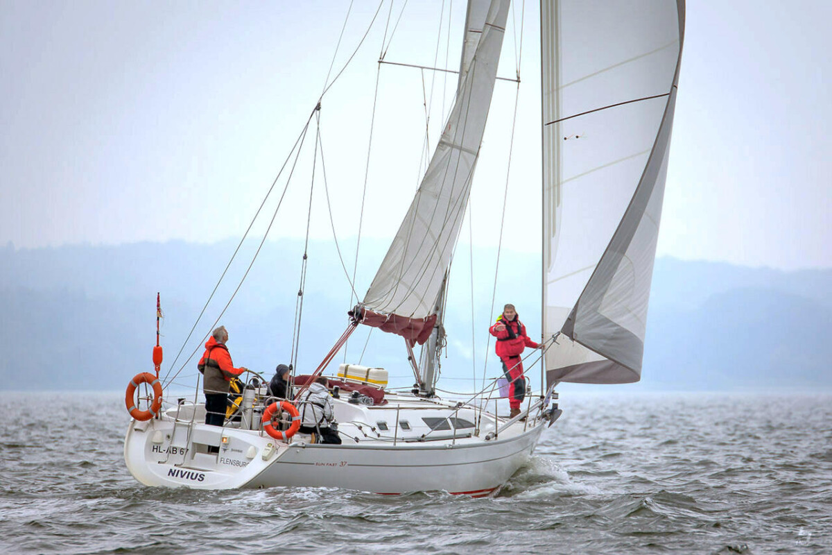 Sun Fast 37 Nivius
