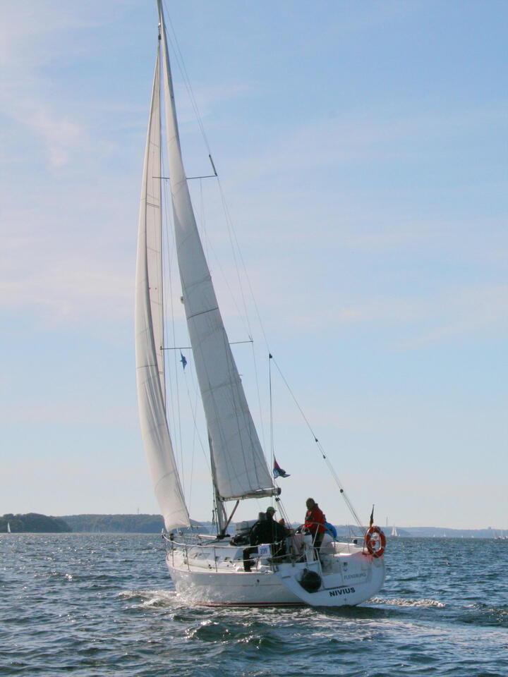 Sun Fast 37 Nivius