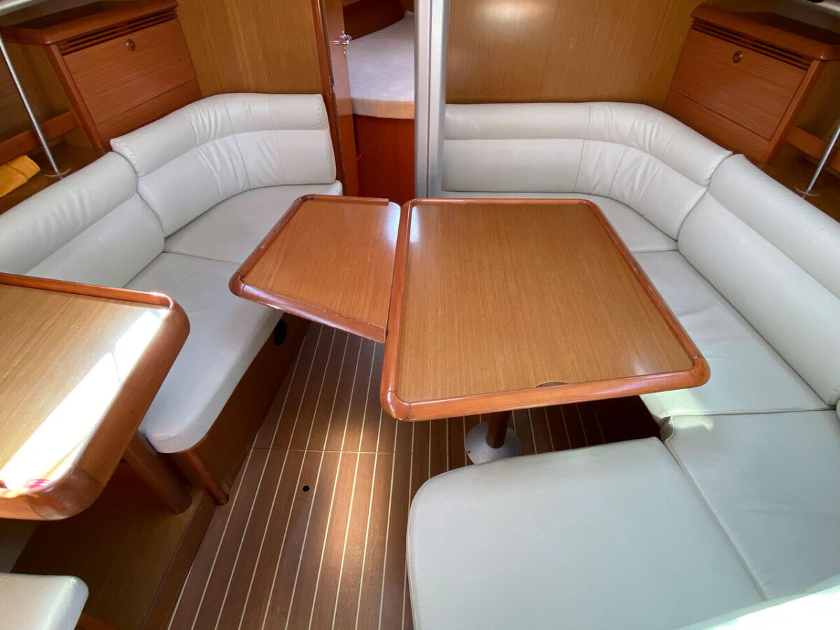 Sun Fast 37 Nivius