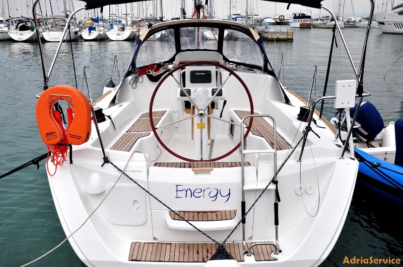 Sun Odyssey 33i Energy