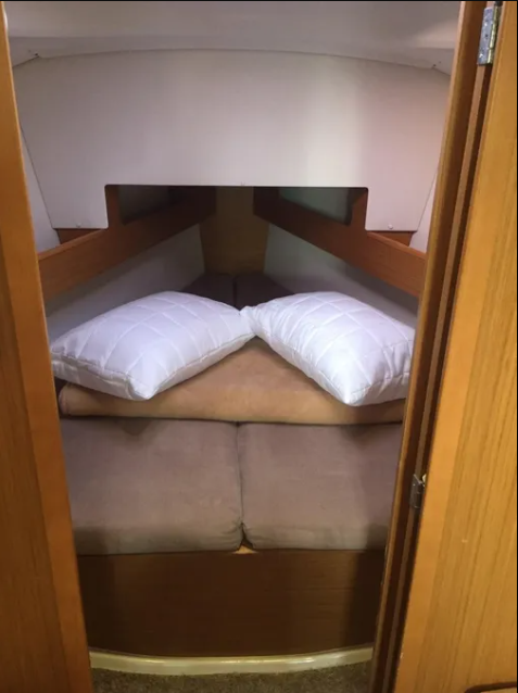 Sun Odyssey 33i Carry On