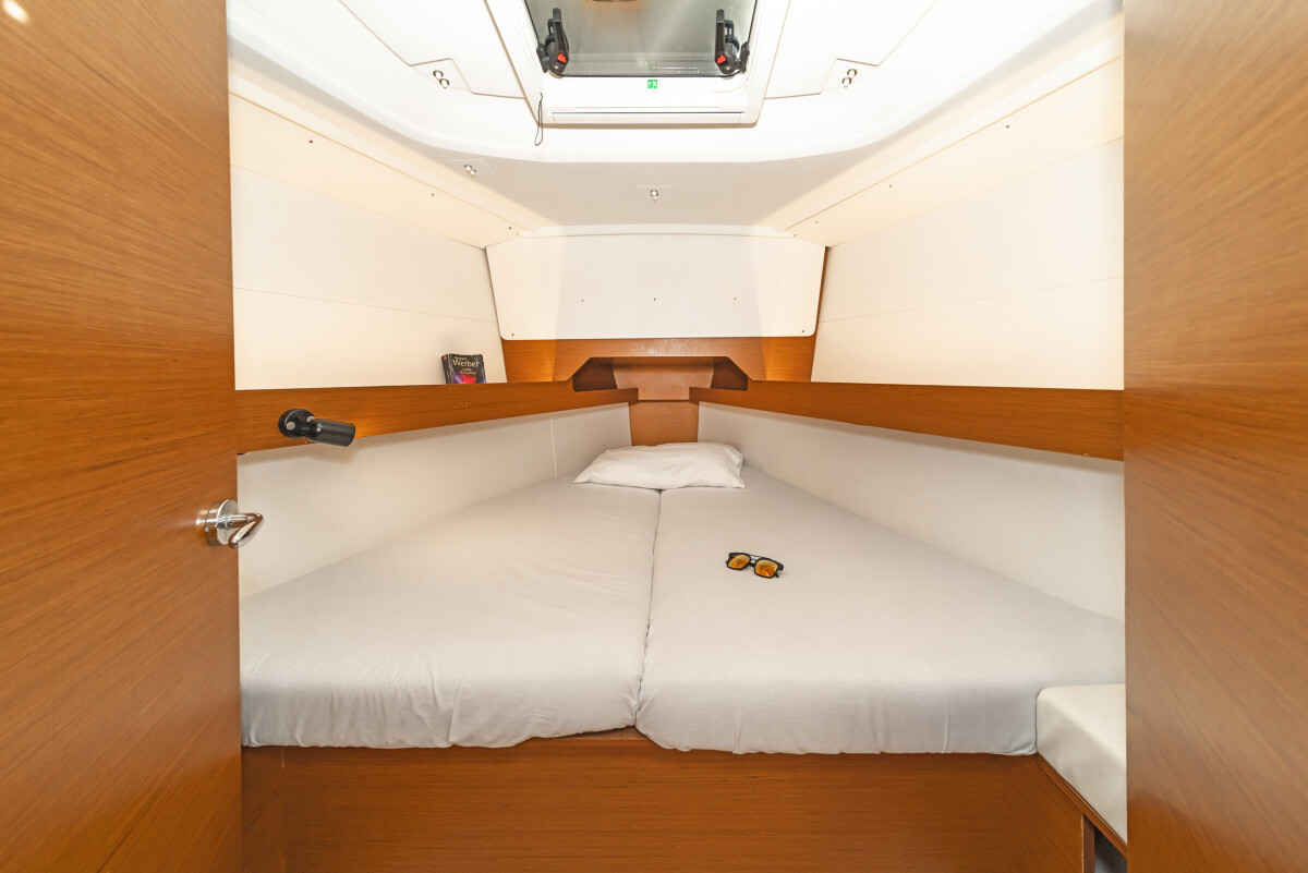 Sun Odyssey 349 Agios Nikolaos
