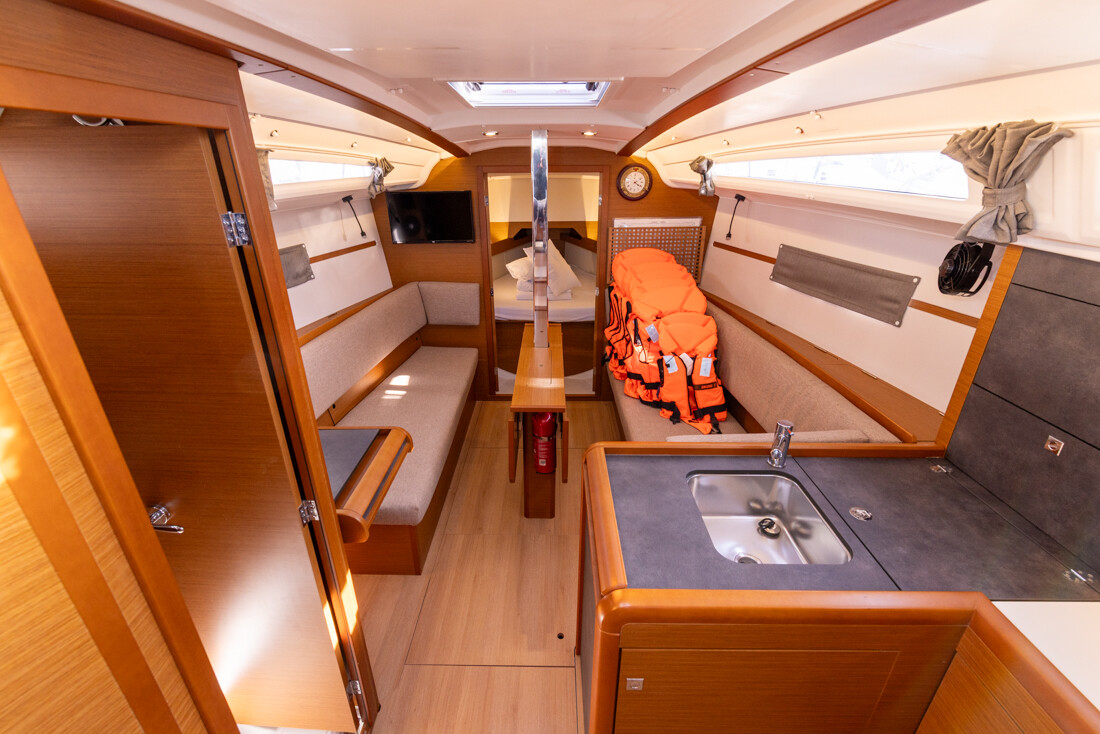 Sun Odyssey 349 Zatara