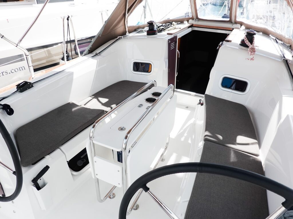 Sun Odyssey 349 Minx