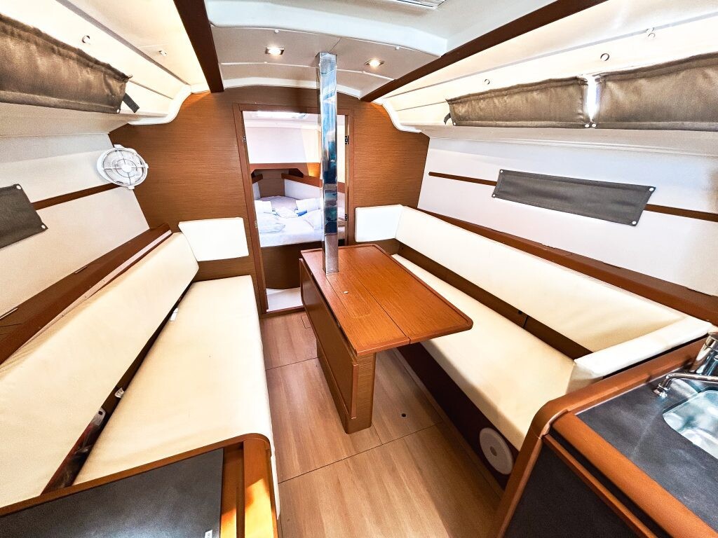Sun Odyssey 349 Minx