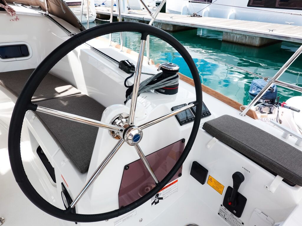 Sun Odyssey 349 Minx