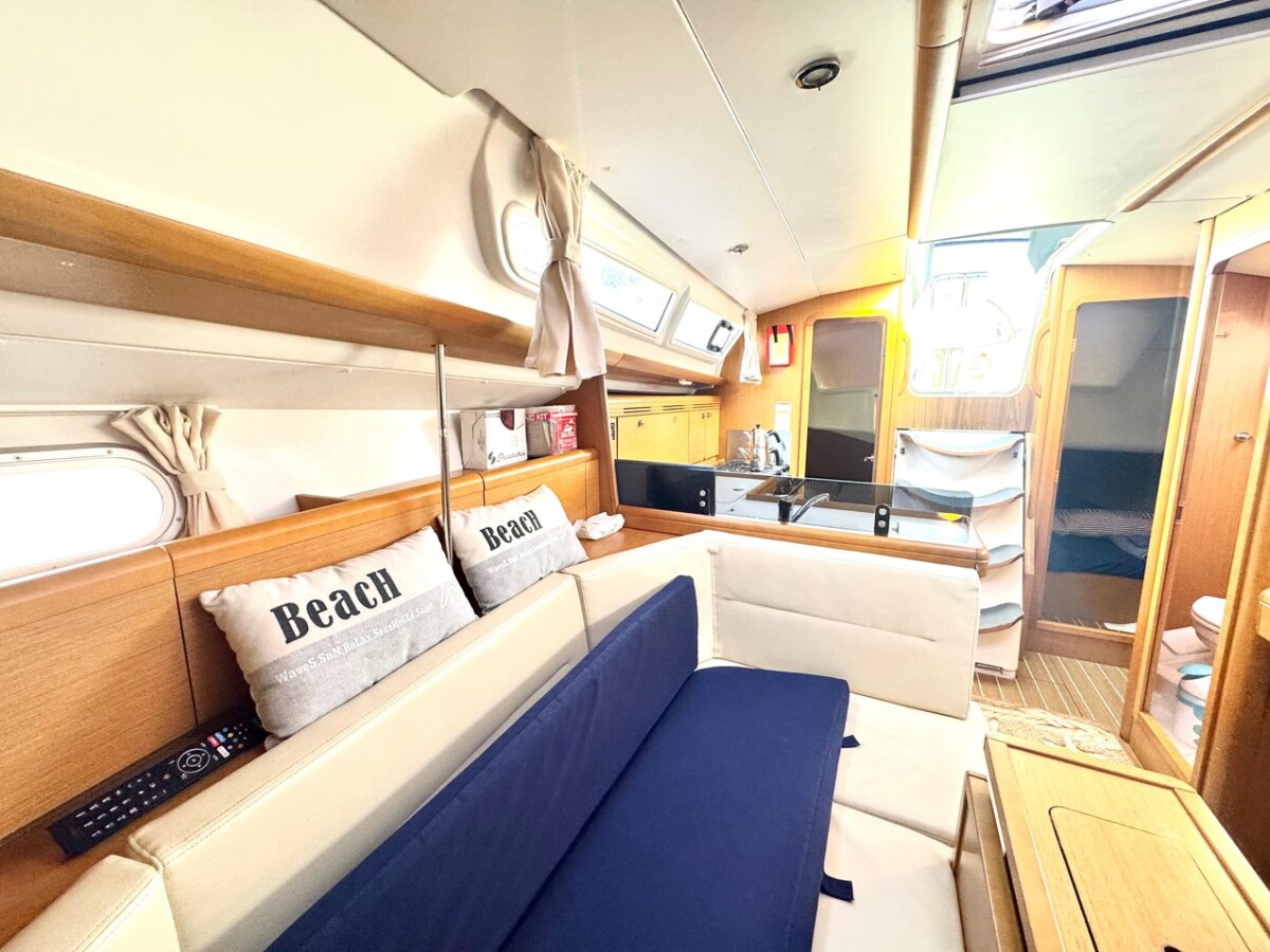 Sun Odyssey 36i Che