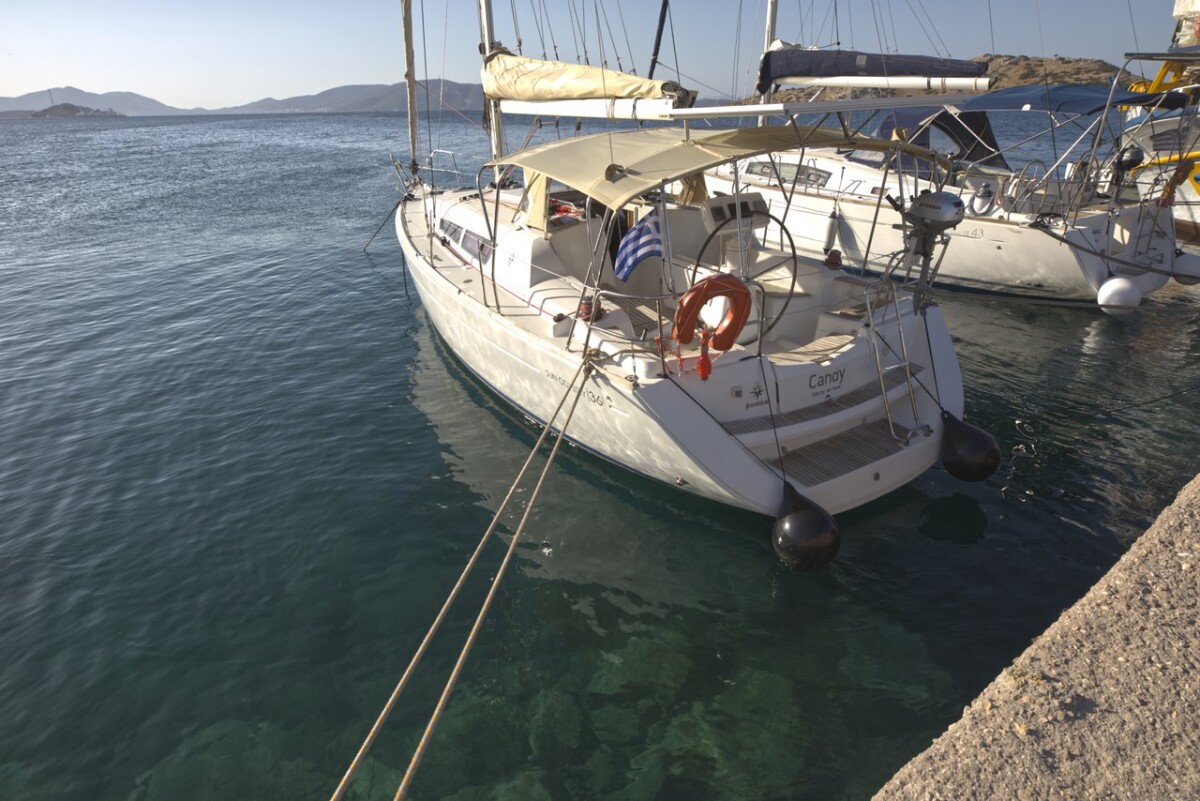 Sun Odyssey 36i Candy