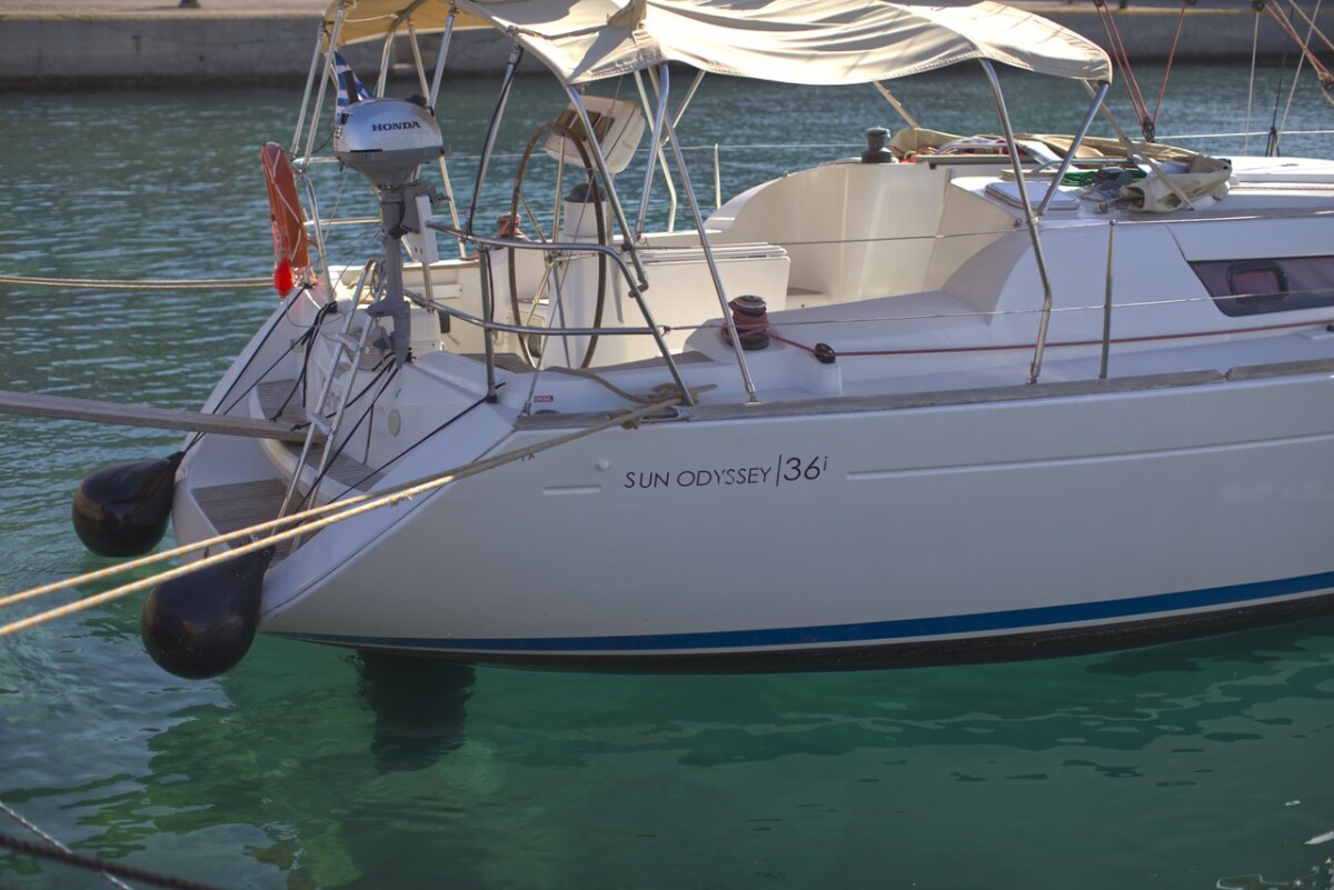 Sun Odyssey 36i Candy