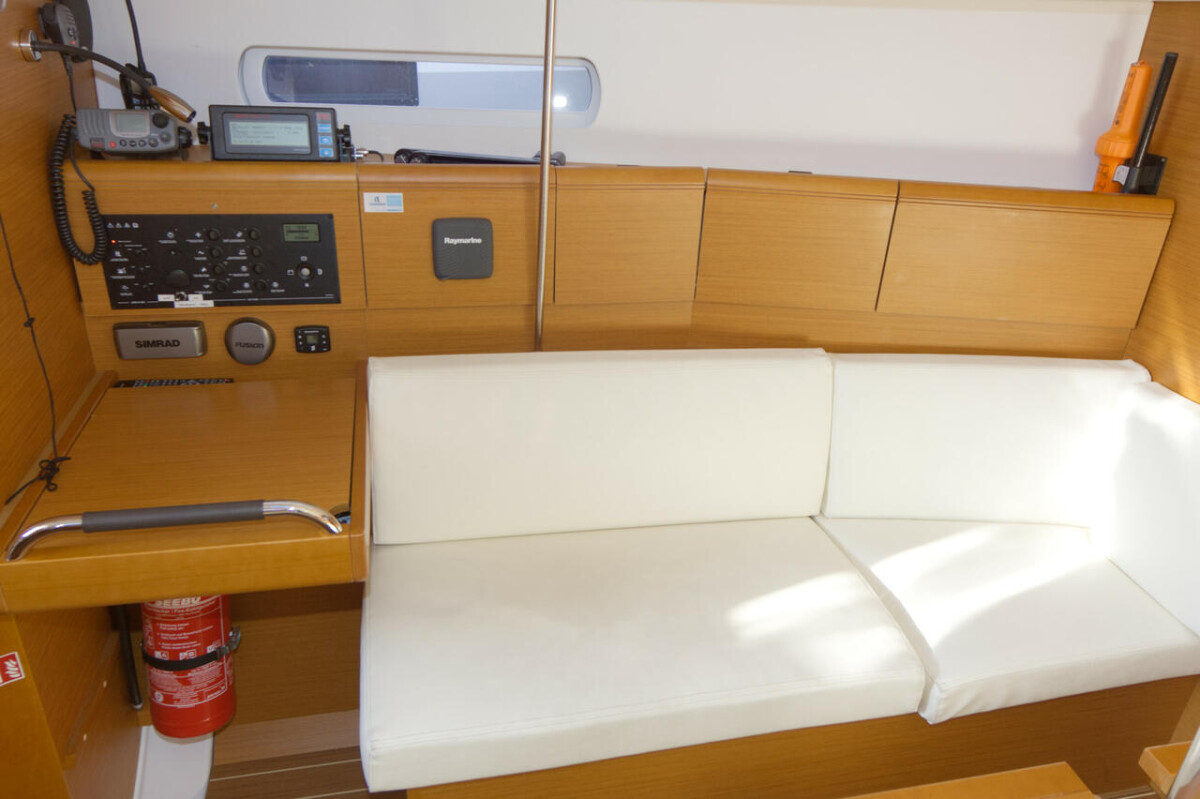 Sun Odyssey 379 Pluto