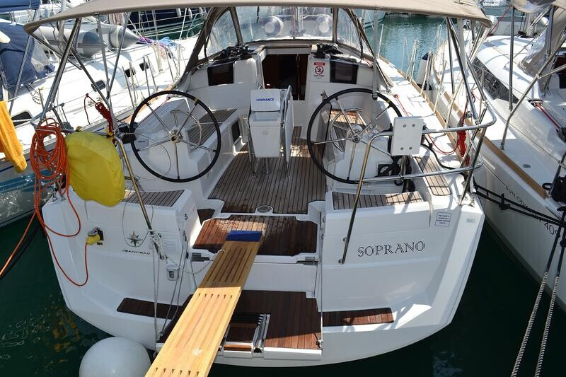 Sun Odyssey 379 Soprano