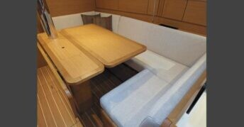 Sun Odyssey 379 Topaze
