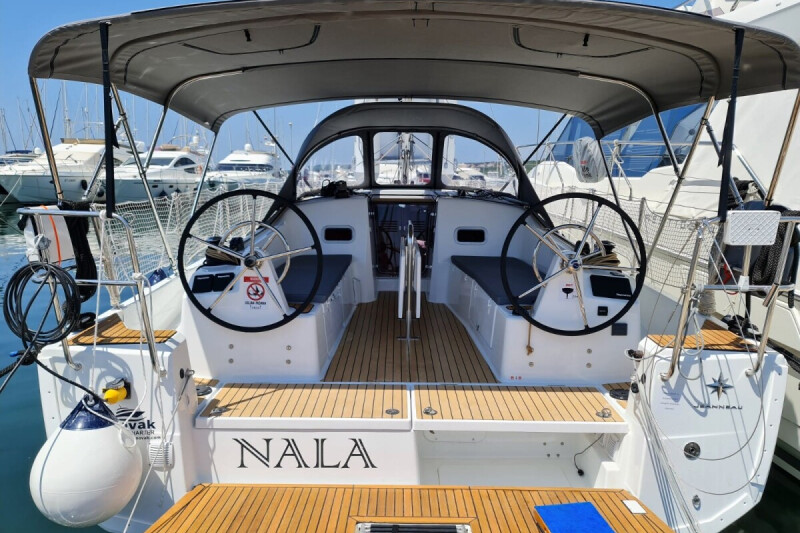 Sun Odyssey 380 Nala