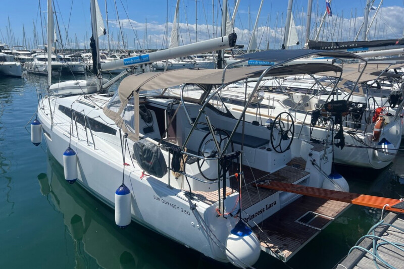 Sun Odyssey 380 Princess Lara