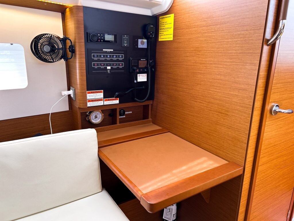 Sun Odyssey 380 Soca Sleigh