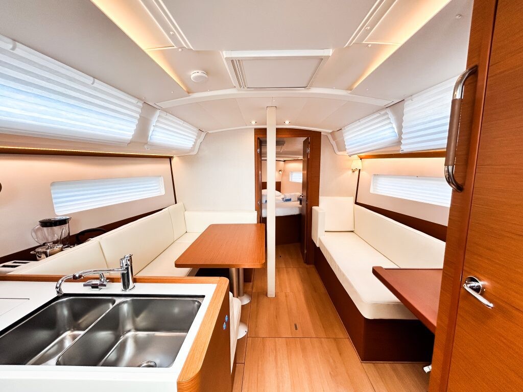 Sun Odyssey 380 Calypso Express