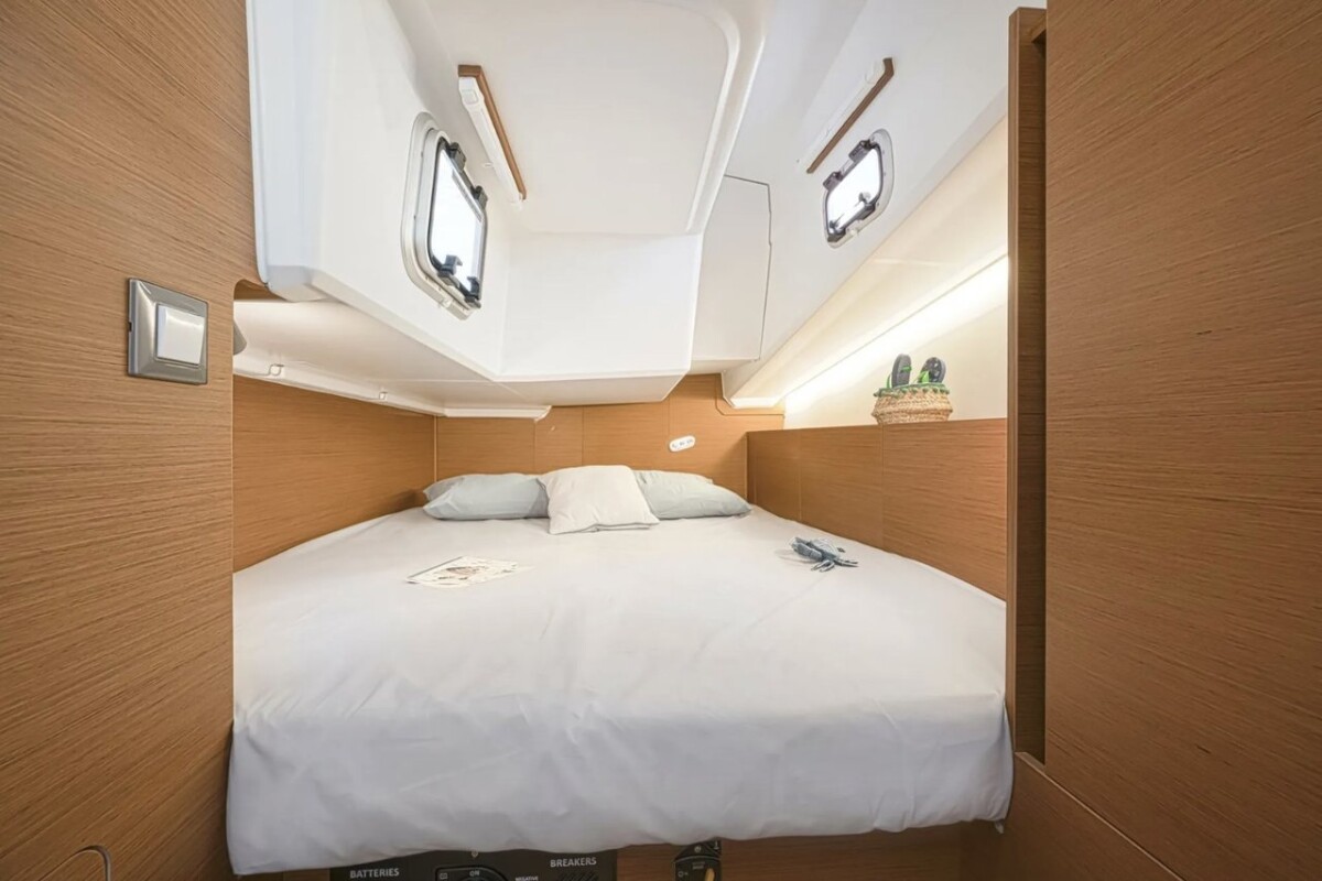Sun Odyssey 380 Vida