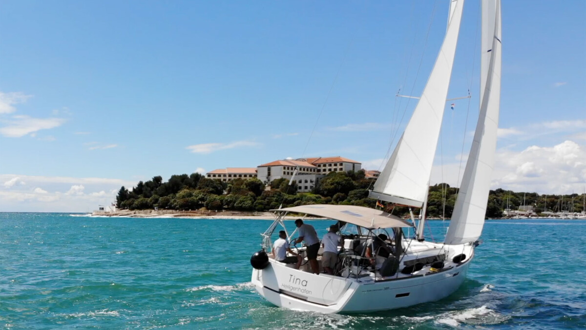 Sun Odyssey 389 Tina