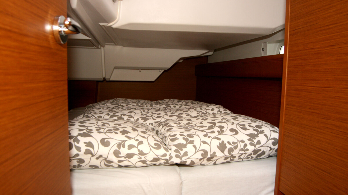 Sun Odyssey 389 Tina