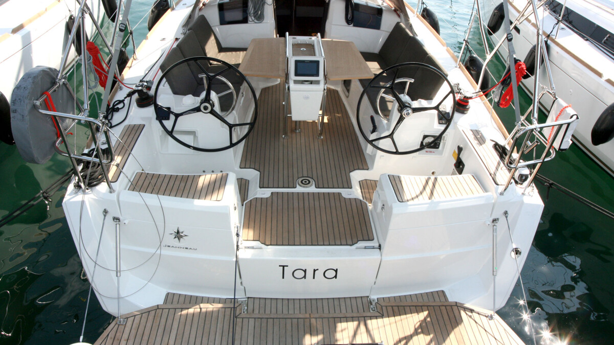 Sun Odyssey 389 Tara