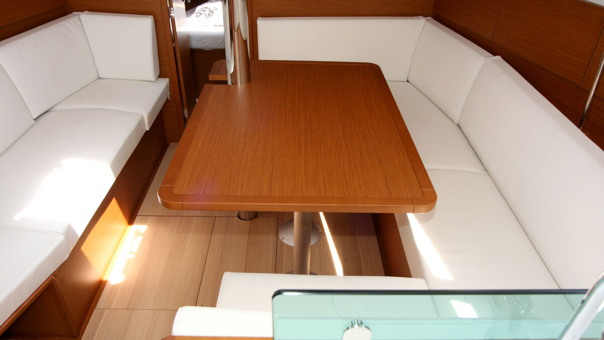Sun Odyssey 389 Sissi