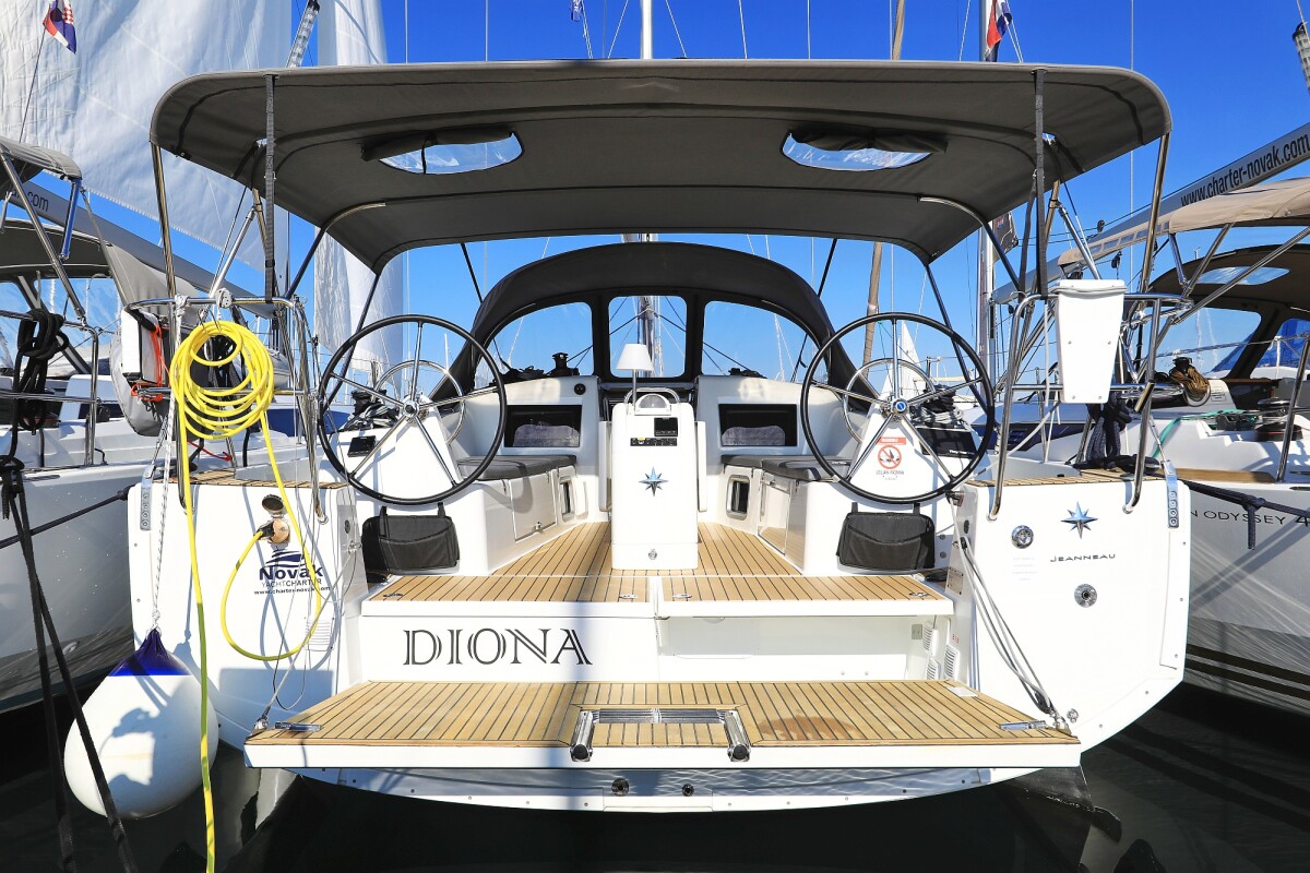 Sun Odyssey 410 Diona