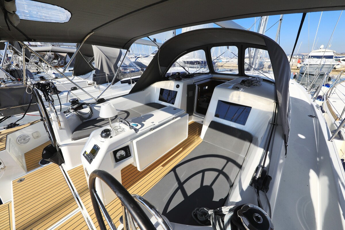 Sun Odyssey 410 Diona