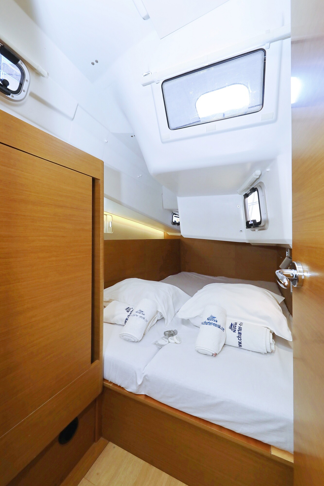 Sun Odyssey 410 Diona