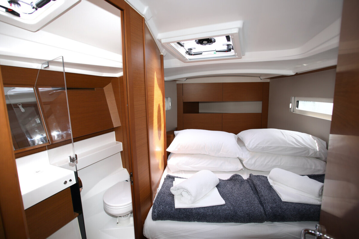 Sun Odyssey 410 Deba