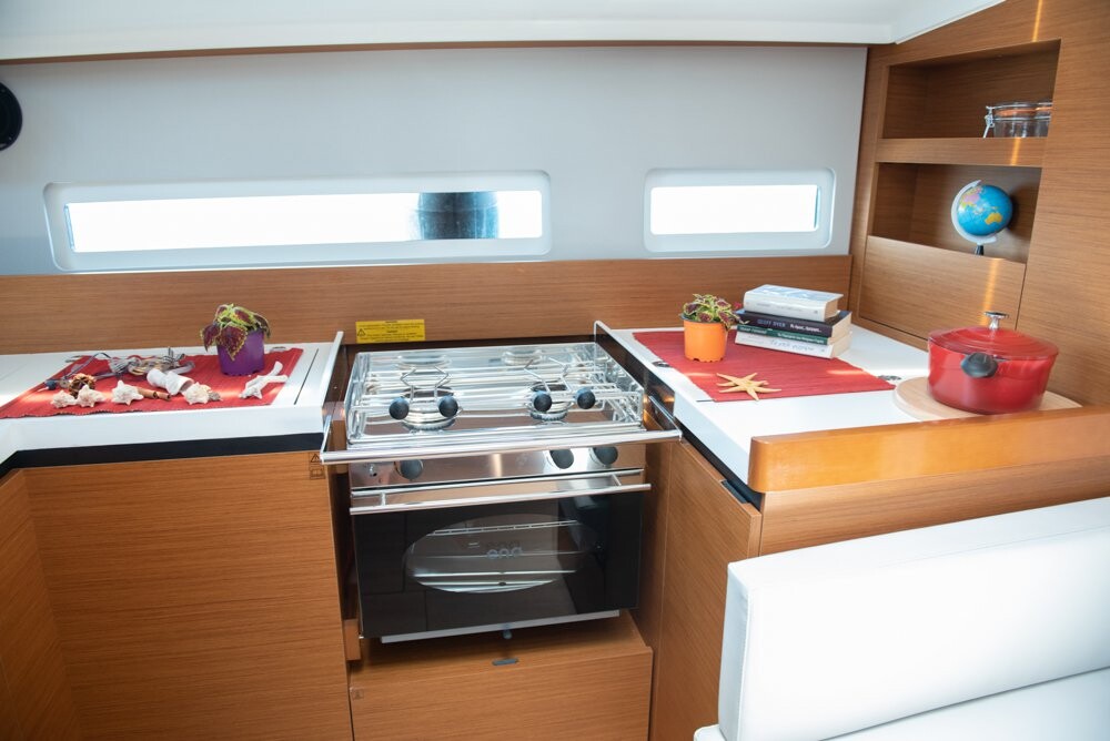 Sun Odyssey 410