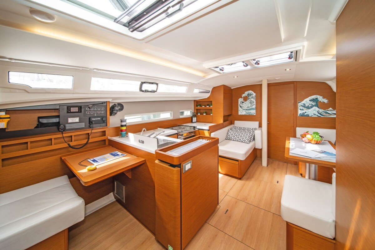 Sun Odyssey 410 Aella