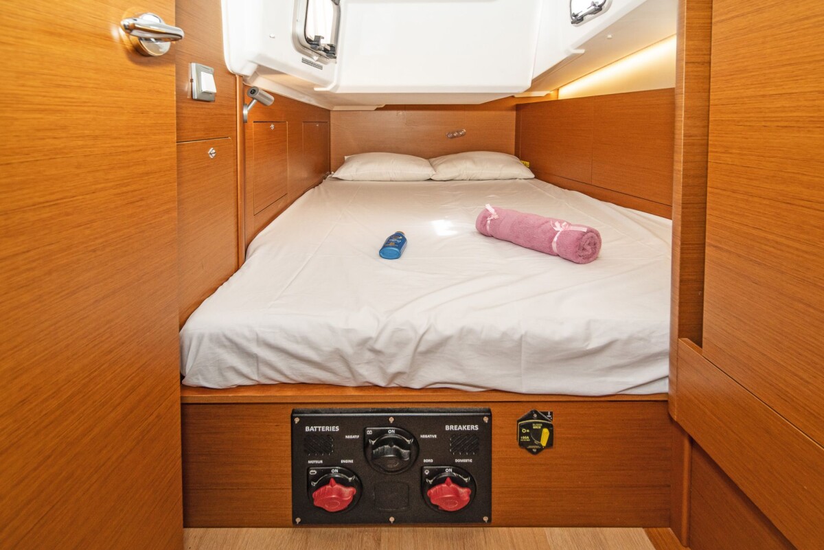 Sun Odyssey 410 Aella