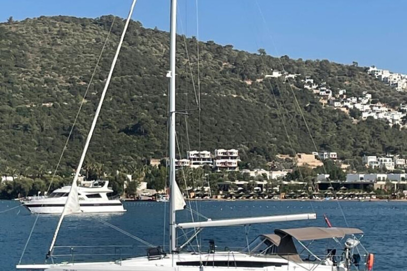Sun Odyssey 410 Pelora