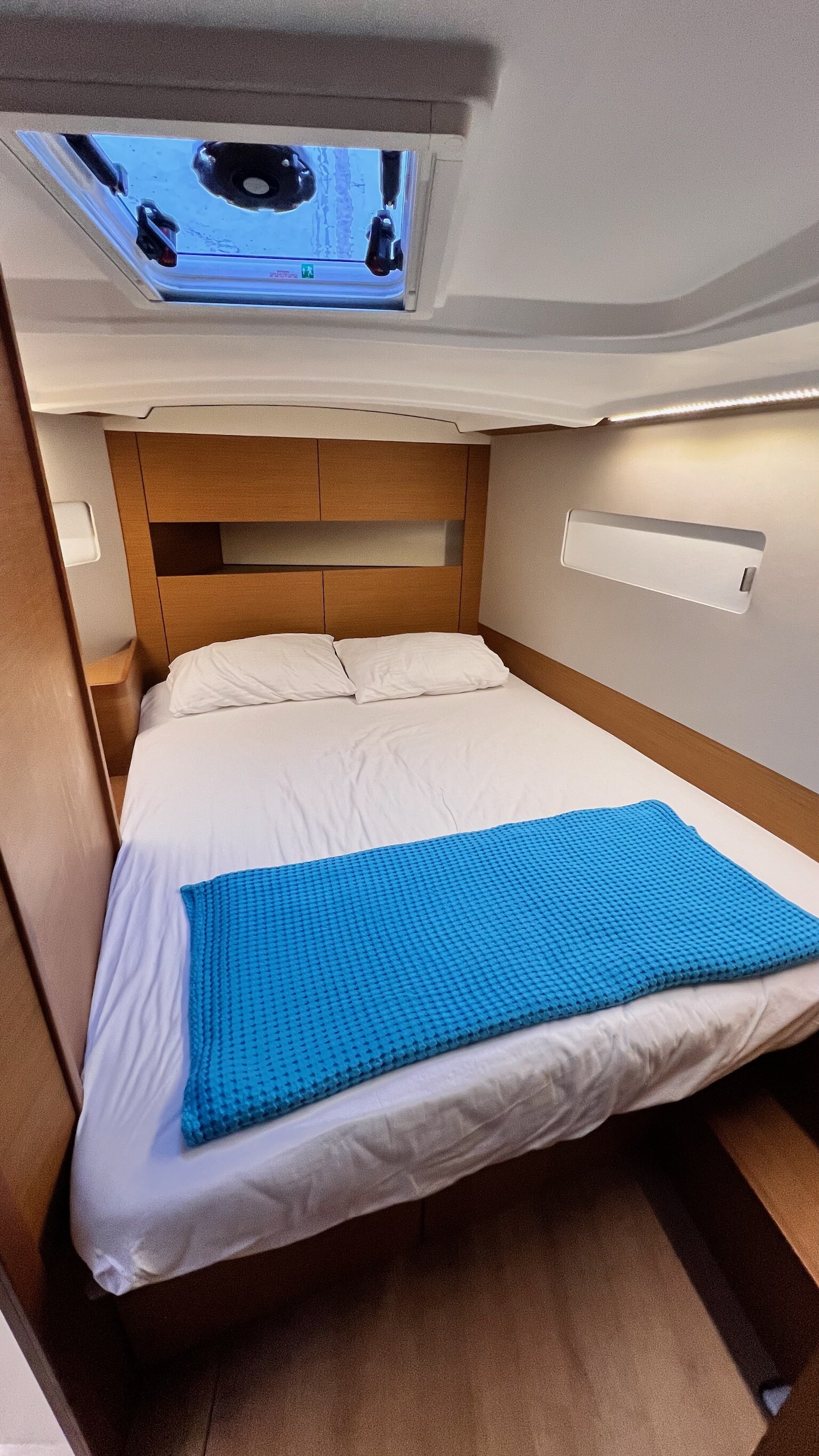 Sun Odyssey 410 Pelora