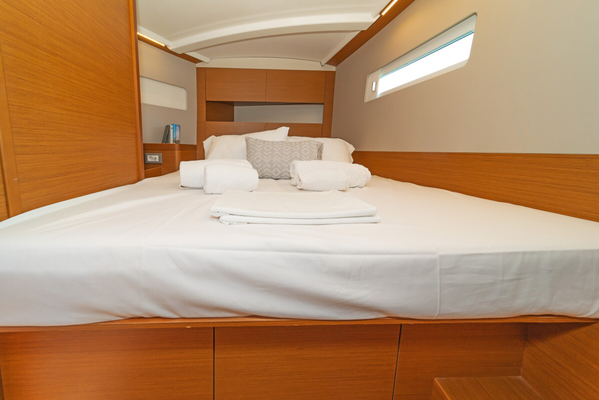 Sun Odyssey 410 Zheng Yi Sao (郑一嫂)