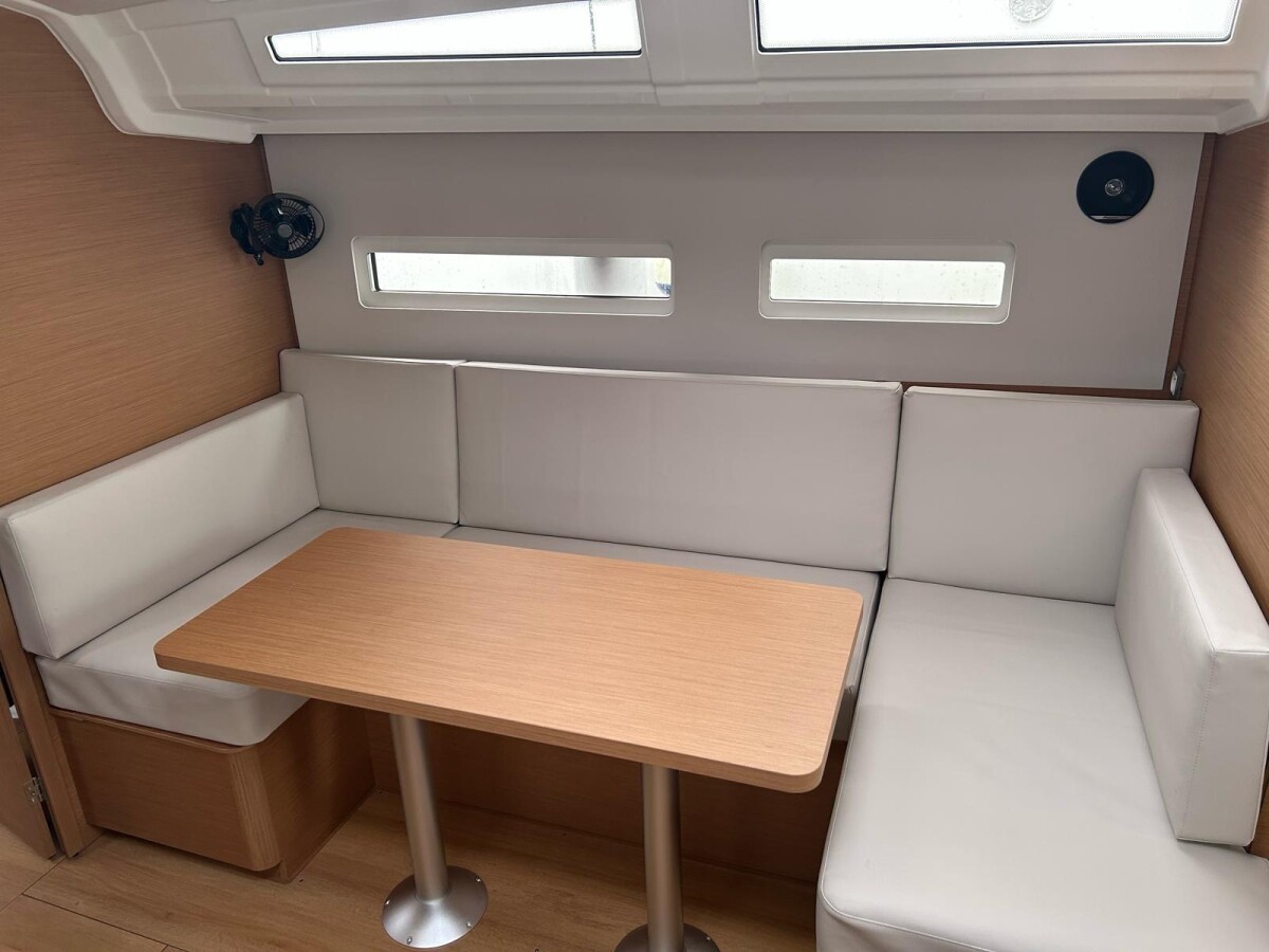 Sun Odyssey 410 Titzi