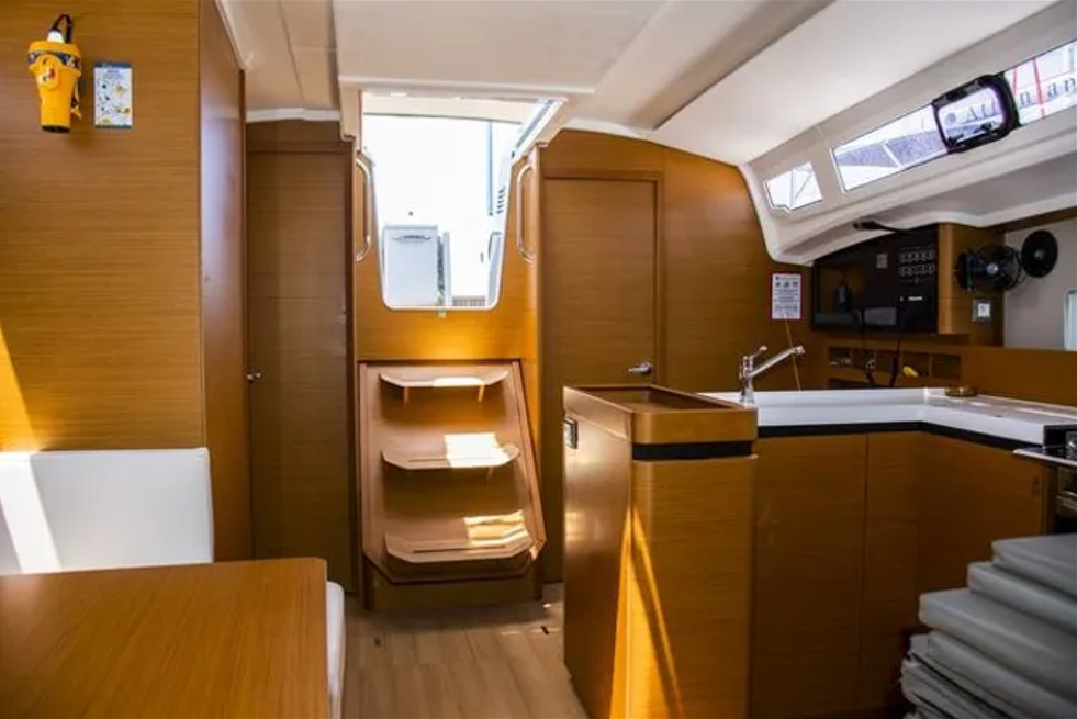 Sun Odyssey 410 Evelina