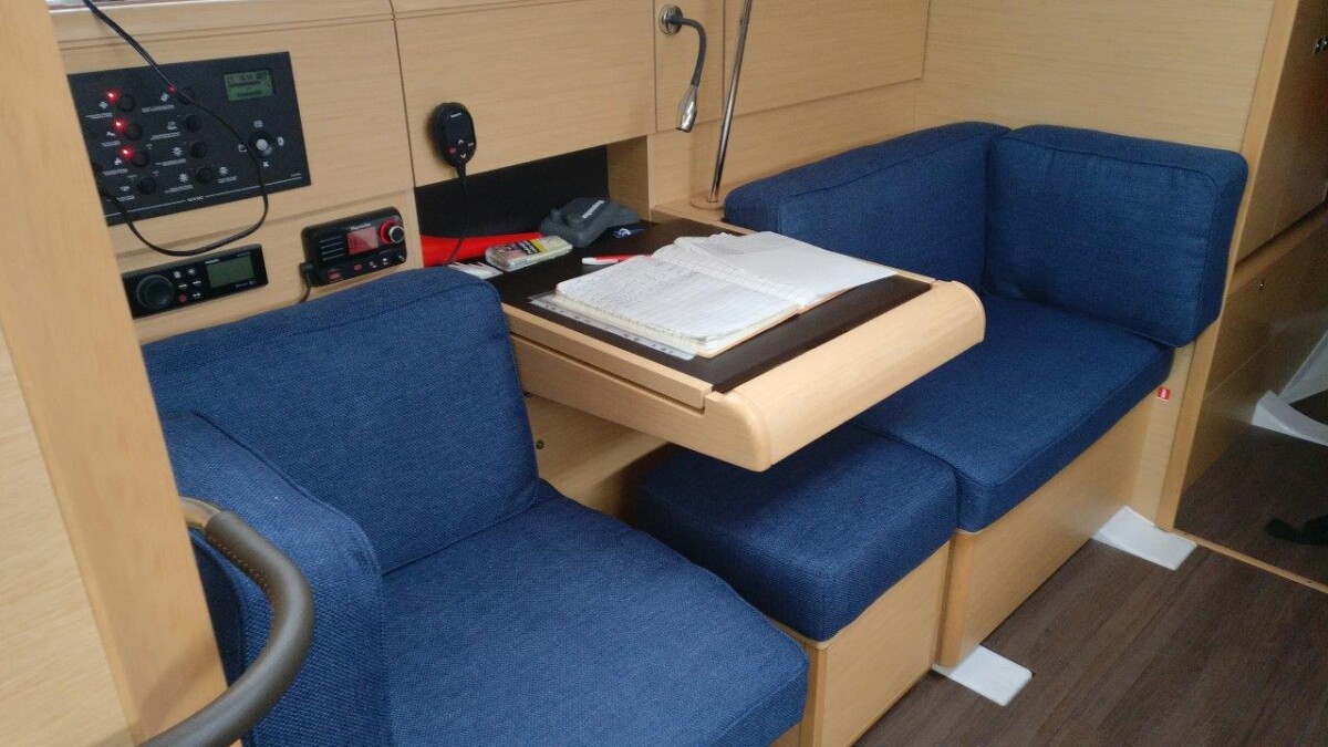 Sun Odyssey 419 Tumbleweed