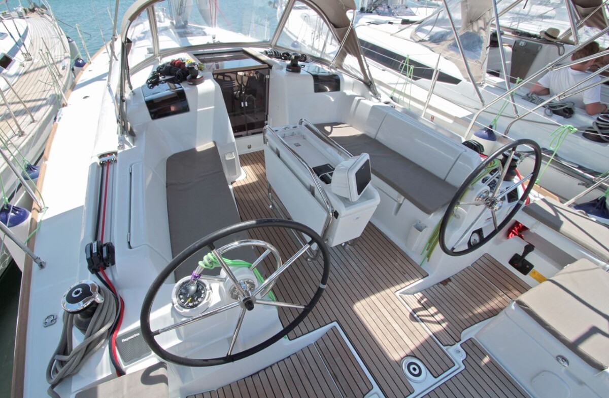 Sun Odyssey 419 Perseas