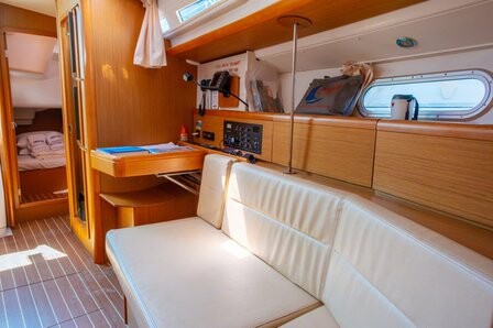 Sun Odyssey 42i Winter Breeze