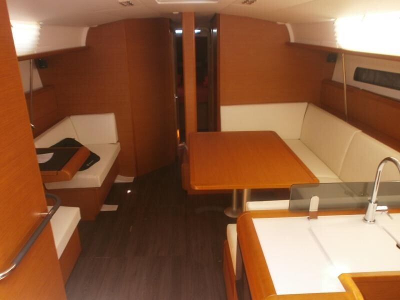 Sun Odyssey 439 
