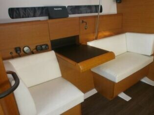 Sun Odyssey 439 
