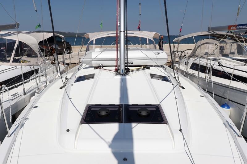 Sun Odyssey 440 Ana