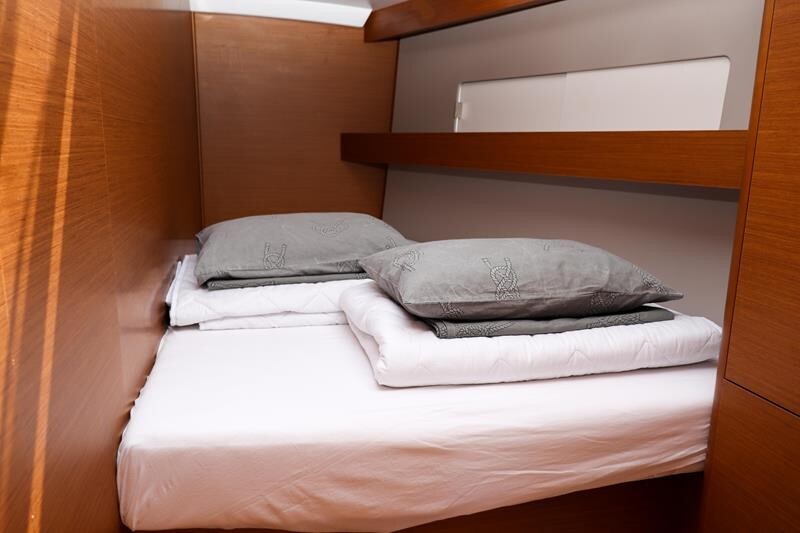 Sun Odyssey 440 Ana
