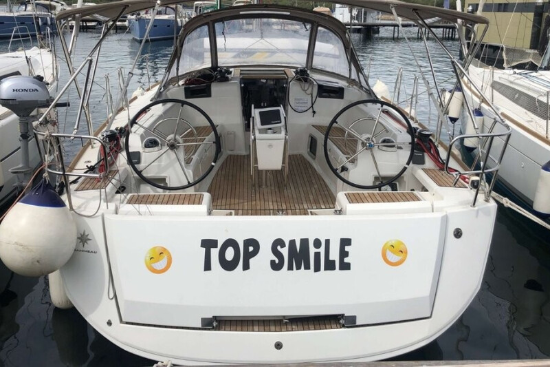 Sun Odyssey 449 Top Smile