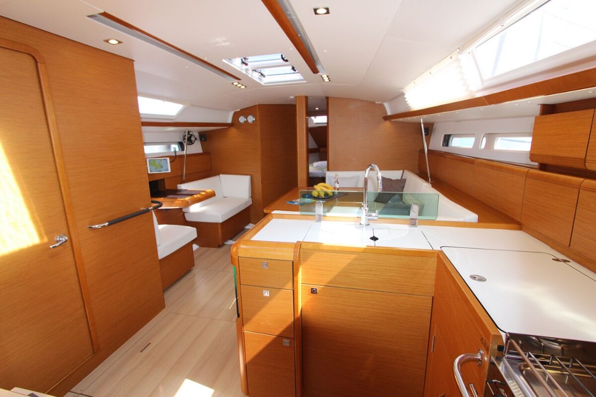 Sun Odyssey 449 Gaia