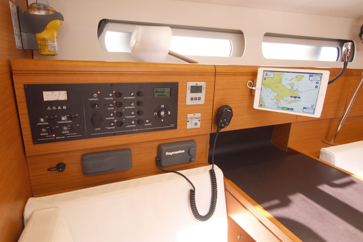 Sun Odyssey 449 Gaia