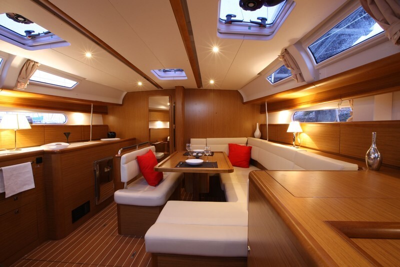 Sun Odyssey 44i MISS DEVEREUX 